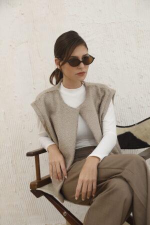 Chaleco beige oscuro